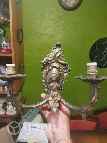 Candelabro de bronce masiso