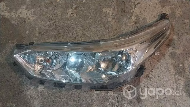 Óptico izquierdo Toyota Yaris