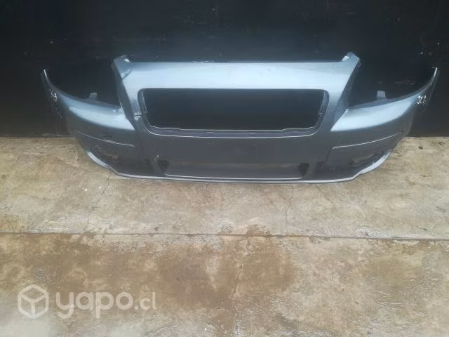 Parachoque volvo c30 (11.50.3)
