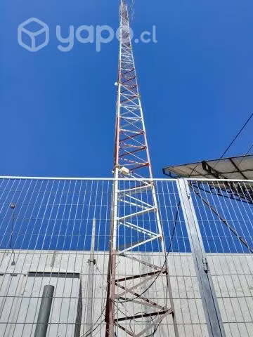 Se arrienda antena.autosoportada