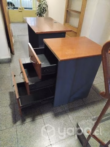 Escritorio y mueble usado. Consulta