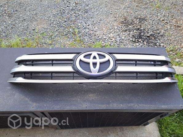 Mascarilla toyota hilux - Imagen 2