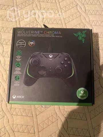 Xbox Series S con Razer Wolverine Chroma V2
