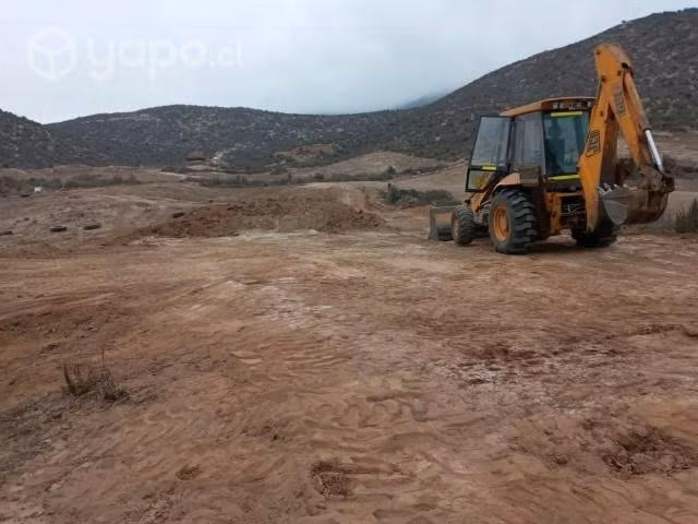 Arriendo retroexcavadora en valle de elqui