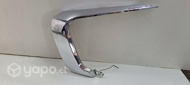 Bisel lh mitsubishi montero 16-18 BA1