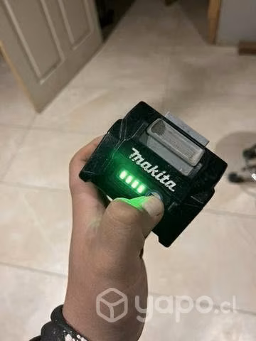 Cargador makita 40v + bateria 40v - Imagen 3