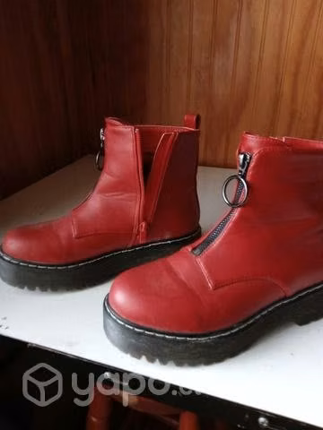 Calzados, ropa y parkas