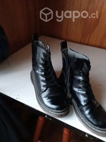 Calzados, ropa y parkas