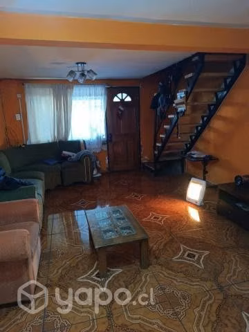 Casa de 2 pisos completa sólida