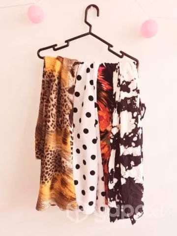 Ropa juvenil s y xs  por lote