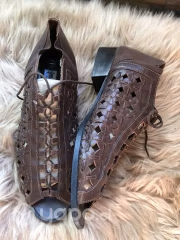 Lindas chala de cuero n39