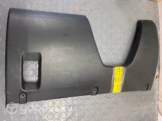 Tapa inferior izq tablero Suzuki Gran Vitara 2010