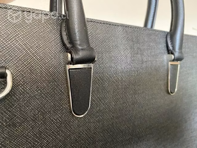 Maletín PRADA para notebook