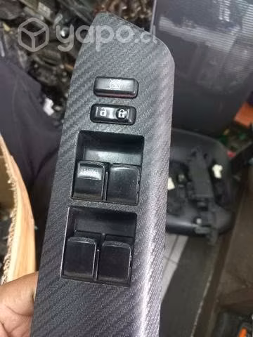 Comando de alza vidrios Toyota rav4 2016 chófer