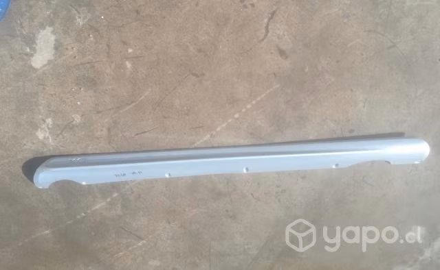 Moldura zocalo xc60 (30.4)