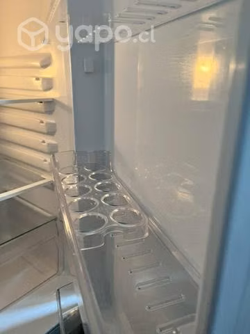 Refrigerador usado marca daewoo