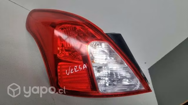 Foco Nissan versa dmg la cisterna 25.04