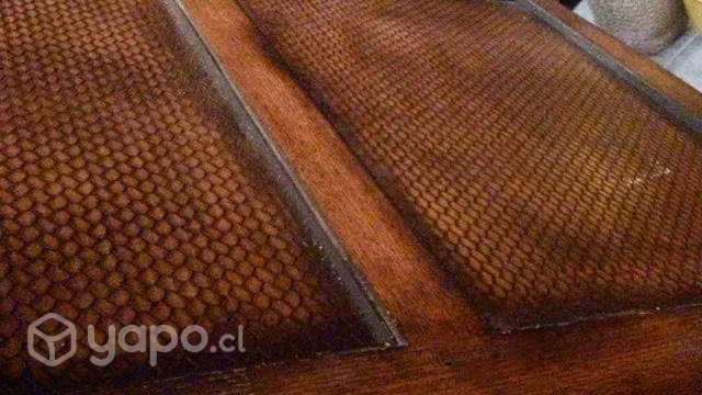 Mesa de centro de madera con cubierta de cuero - Imagen 5
