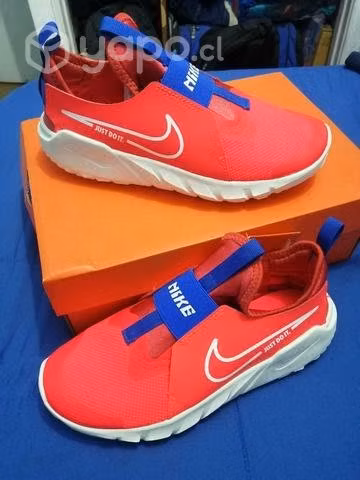 Zapatilla nike flex runner 2, talla 5Y (23.5 cm) - Imagen 2