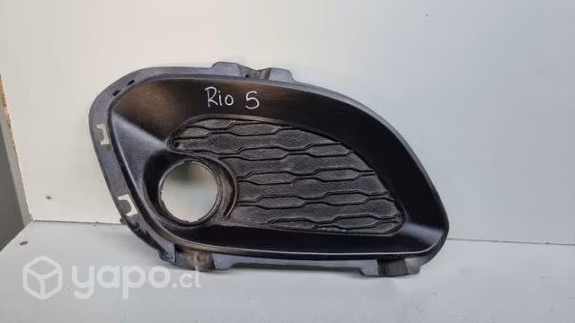 Tapa de neblinero kia rio 5 dmg la cisterna 04.20