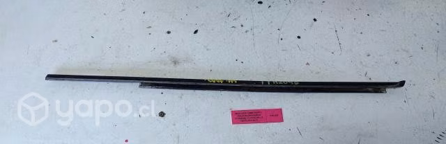 Moldura LameVidrio Tras Izq (TYR2048) Toyota Hilux