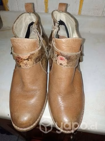 Botines de cuero talla 35