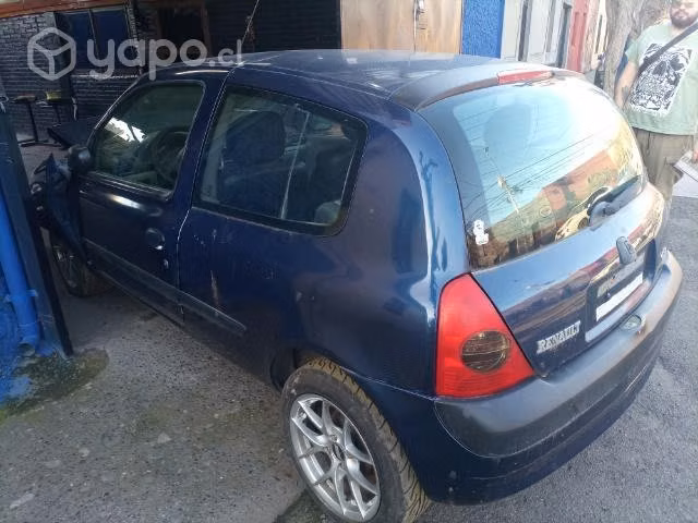 Renault clio 2006 en desarme vidrio aleta puerta