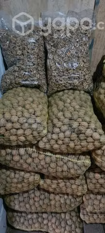 Nueces con cascara y peladas