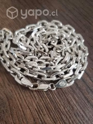 Cadena de plata