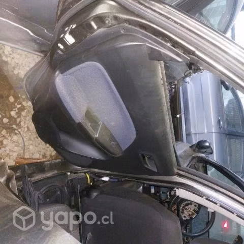 Puerta trasera lado chofer suzuki baleno 2021