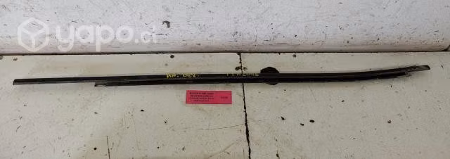 Moldura Lame Vidrio Del Der (TYR2046) Toyota Hilux