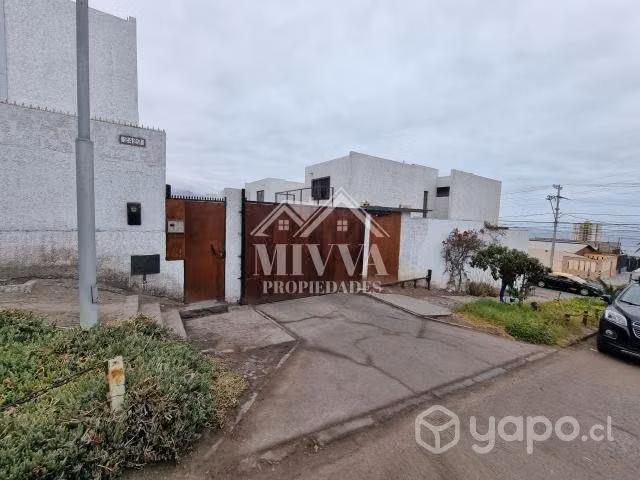 Casa / Habitacional Iquique