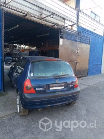 Renault clio 2006 parachoque trasero focos eje env