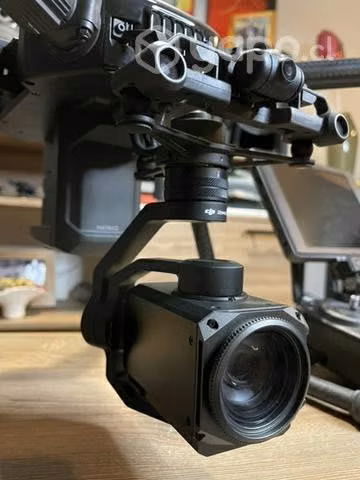Dron DJI MATRICE 200 con z30