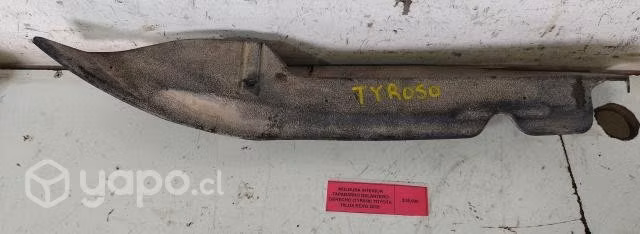 Moldura Inter Tapabarro Del der Toyota Hilux Revo