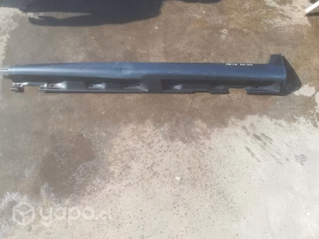 Pisadera volvo c30 (30.2)