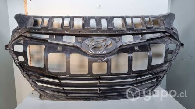 Mascara hyundai i30 dmg la cisterna 52.22