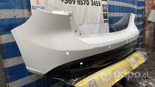 Parachoque trasero Mazda 5