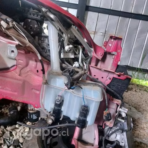 Deposito limpia parabrisas toyota new yaris 2022