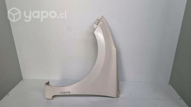 Tapabarro Hyundai Elantra dmg la cisterna 20.22