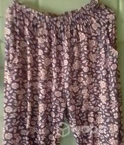Lindo pantalón tipo bombacha, talla L, muy fresco