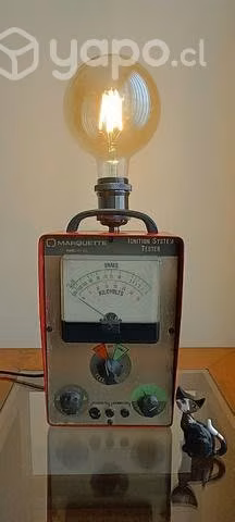 Hermosa lámpara hecha con tester antiguo - Imagen 4