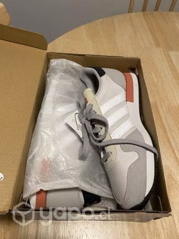 Zapatilla USA 84 Adidas