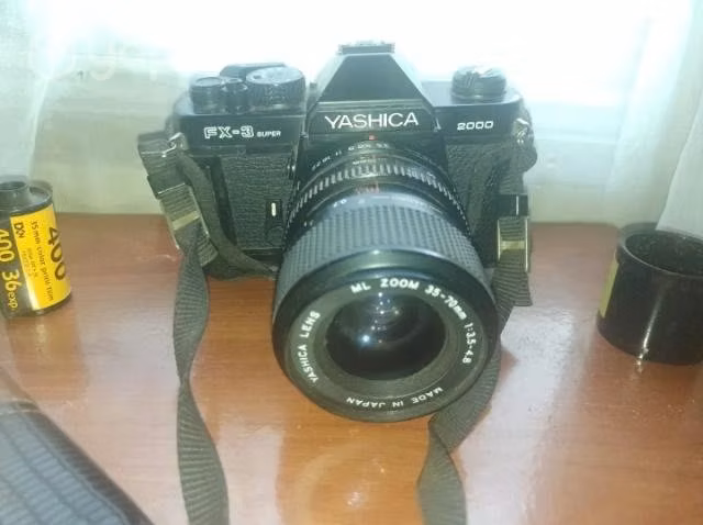 Yashica fx3 super 2000