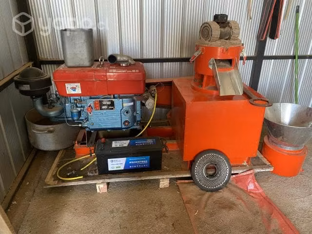 Pellets, MAQUINA PELETIZADORA ,( 300 kg /H )