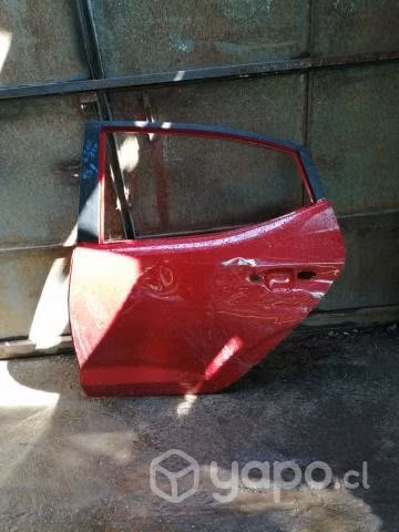 Puerta trasera izquierda hyundai grand i10 2021