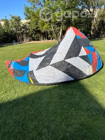 Vela de Kitesurf RRD 7M con Barra