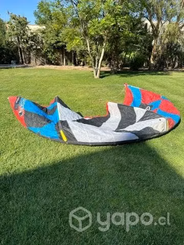 Vela de Kitesurf RRD 7M con Barra