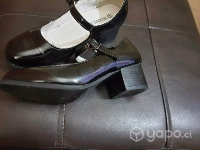Zapatos de huasita