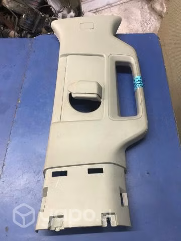 Tapiz cubrepilar central sup der Chv Silverado LTZ